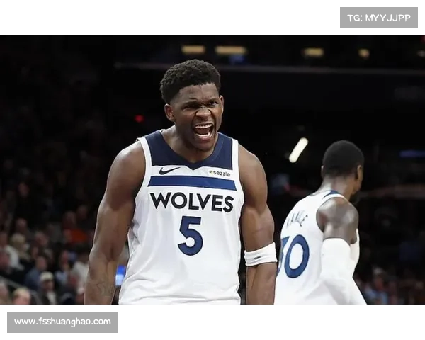 太阳队与森林狼激烈对决 气氛紧张双方全力争胜深度分析